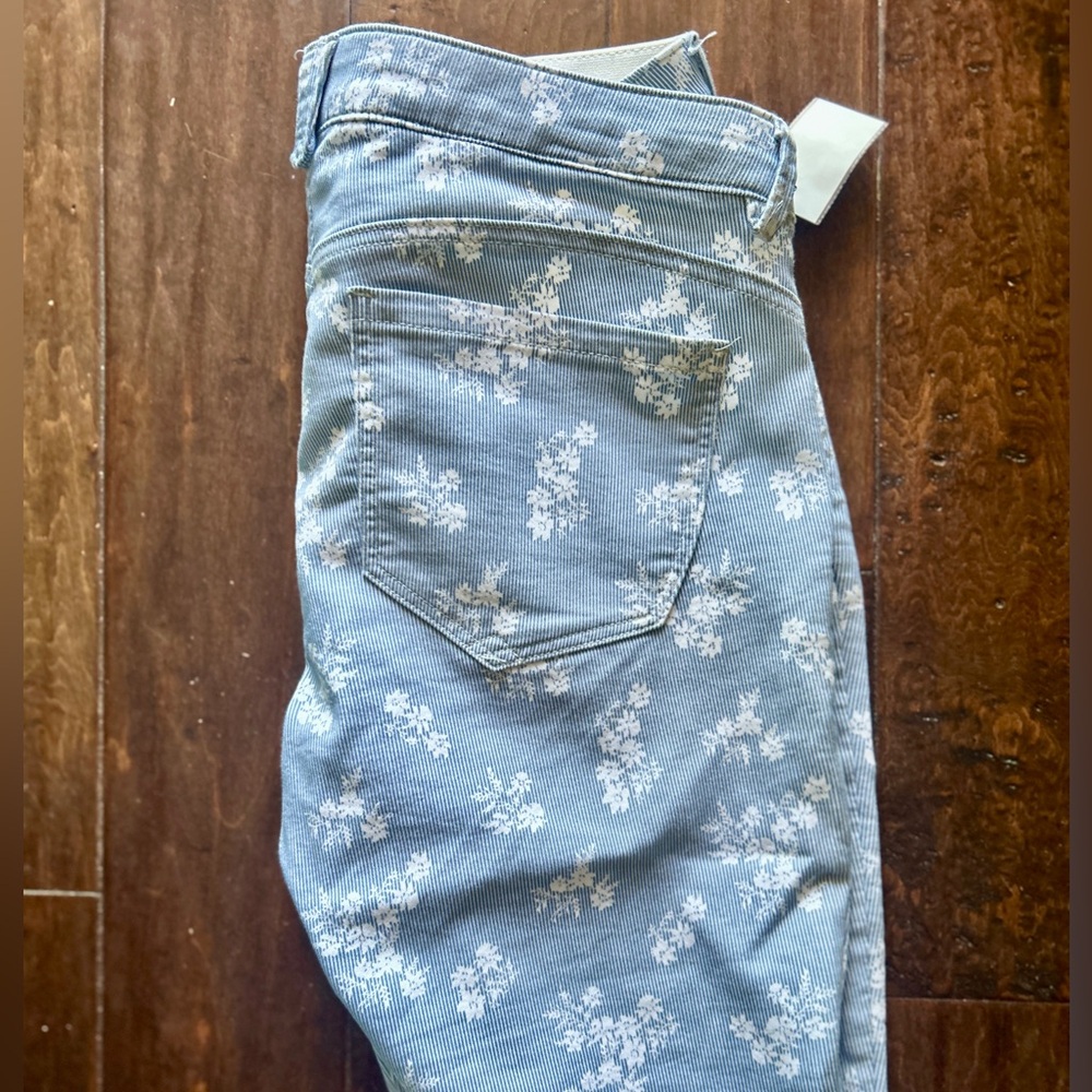 Democracy Blue & White Pin Stripe Floral Vented Hem Ankle Stretch Jeans Size 14 - Picture 5 of 5